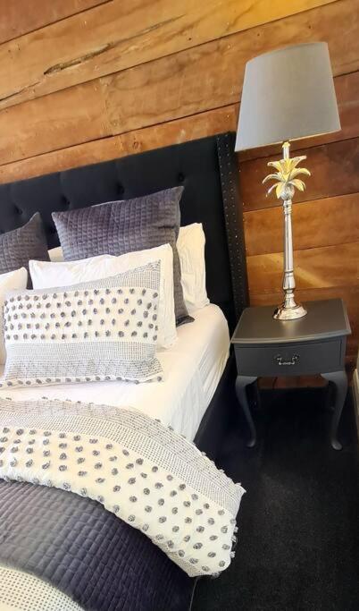 Apartment 4 - Haddin Court - Chic Ny Loft Style Blenheim Esterno foto