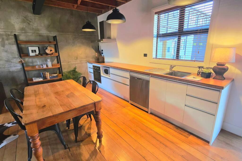 Apartment 4 - Haddin Court - Chic Ny Loft Style Blenheim Esterno foto